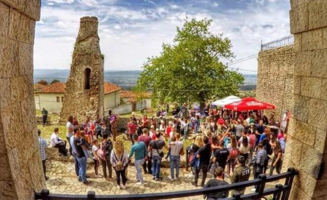 Shifra rekord turistesh ne 2019- INSTAT: Trefishohet turizmi shendetesor